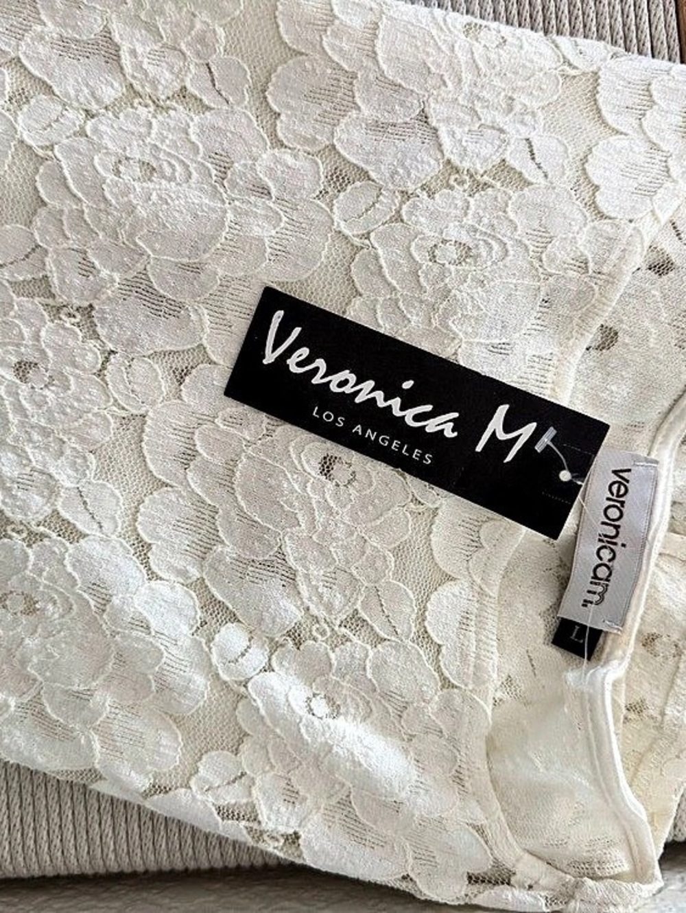 Veronica. M Floral Lace Long Sleeve Top - Picture 3 of 3